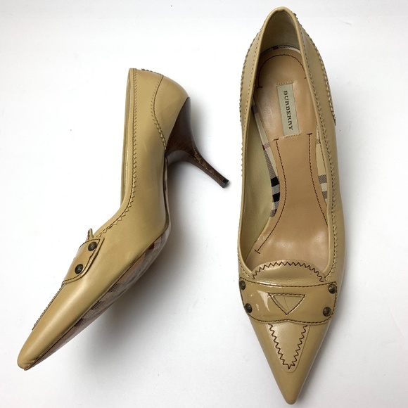 Burberry Shoes - Burberry Tan Laser Cut Heels